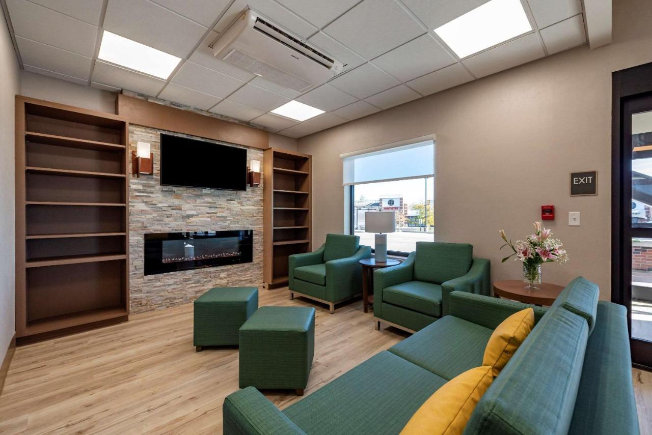 Comfort Suites Colorado Springs East - Medical Center Area Dış mekan fotoğraf