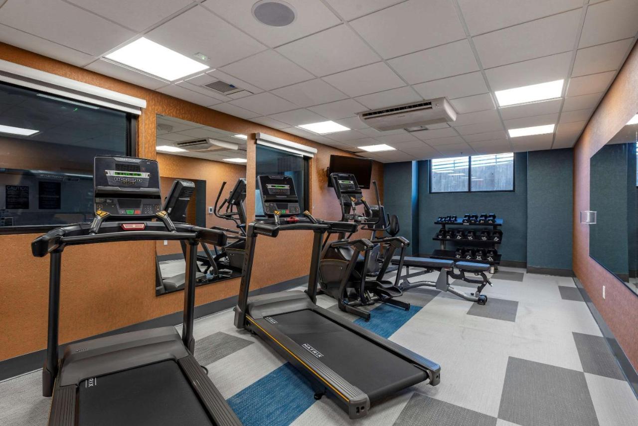 Comfort Suites Colorado Springs East - Medical Center Area Dış mekan fotoğraf