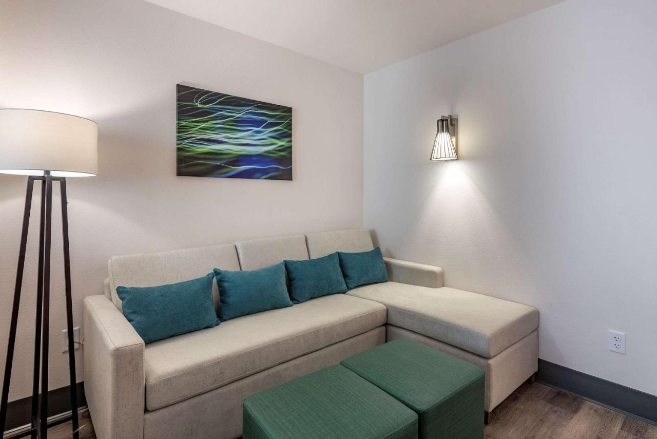 Comfort Suites Colorado Springs East - Medical Center Area Dış mekan fotoğraf