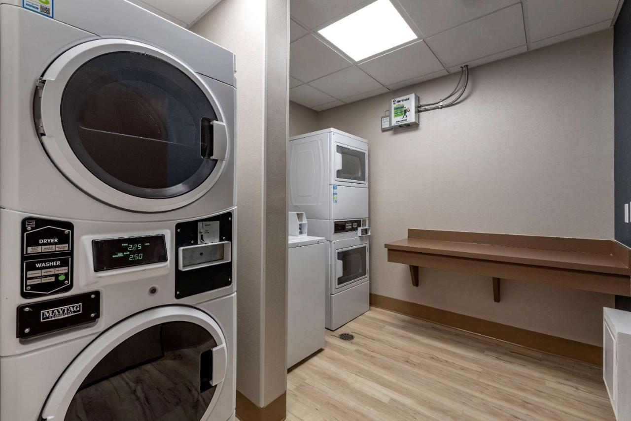Comfort Suites Colorado Springs East - Medical Center Area Dış mekan fotoğraf
