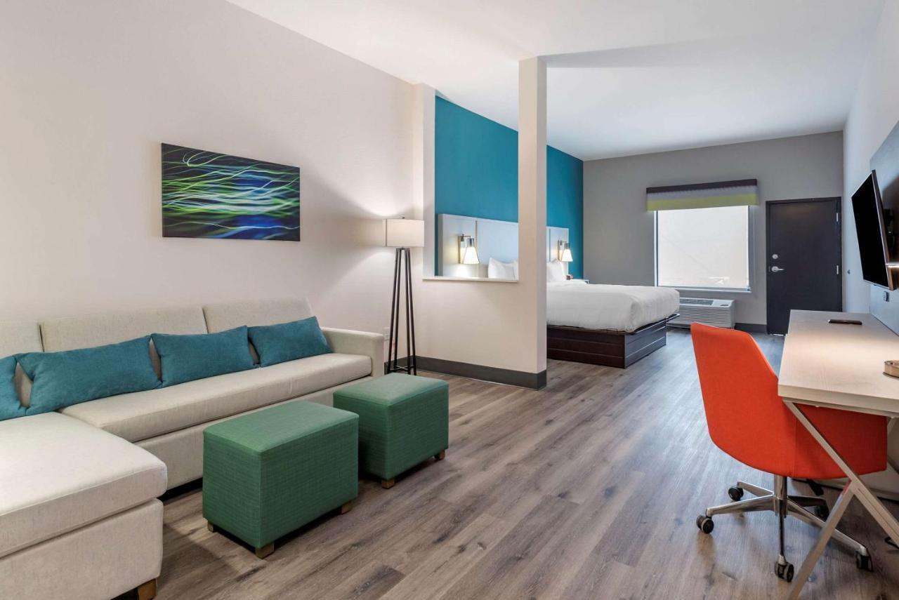 Comfort Suites Colorado Springs East - Medical Center Area Dış mekan fotoğraf