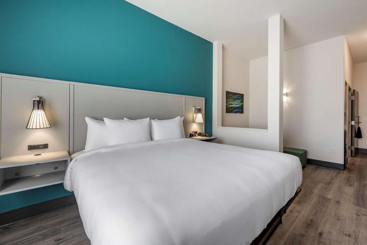 Comfort Suites Colorado Springs East - Medical Center Area Dış mekan fotoğraf