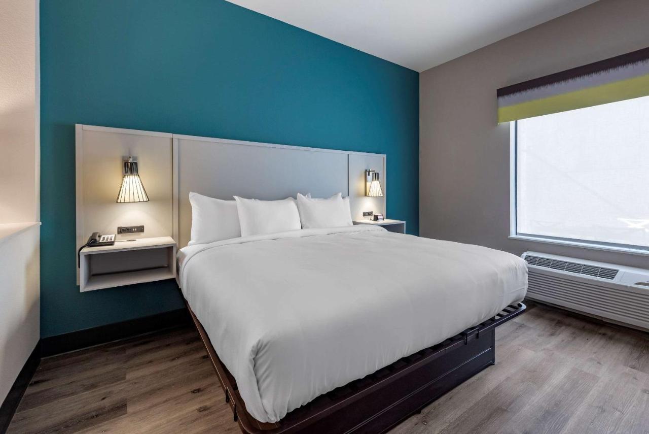 Comfort Suites Colorado Springs East - Medical Center Area Dış mekan fotoğraf