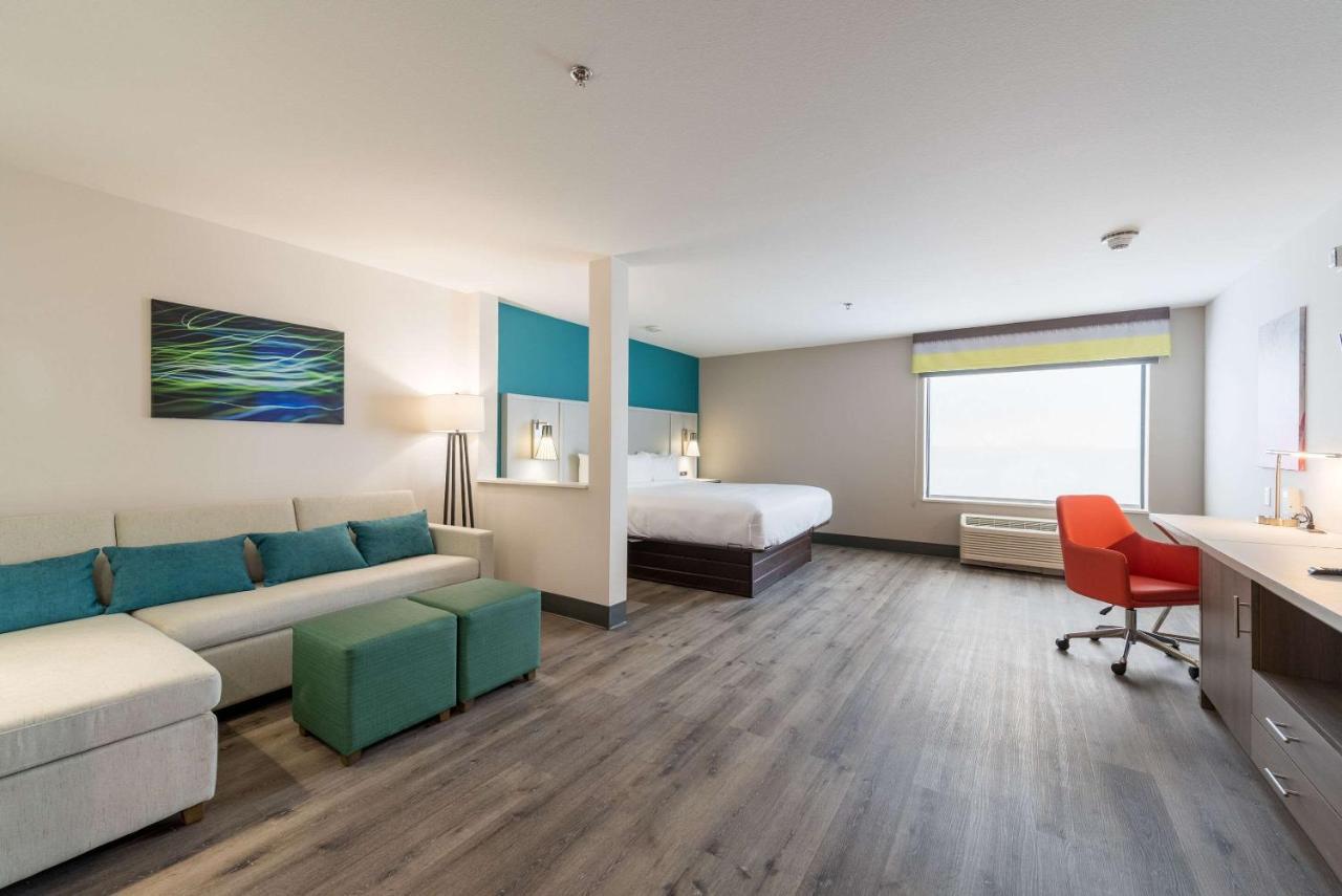 Comfort Suites Colorado Springs East - Medical Center Area Dış mekan fotoğraf