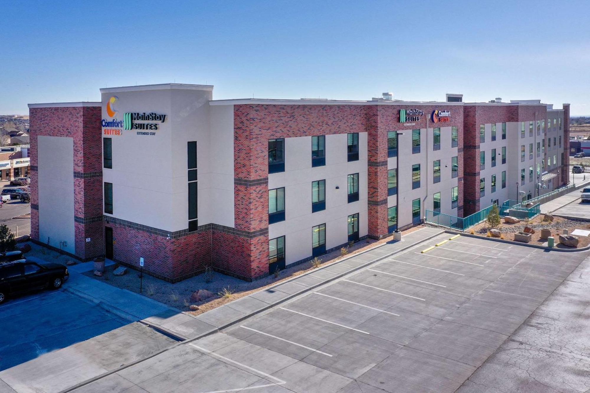 Comfort Suites Colorado Springs East - Medical Center Area Dış mekan fotoğraf