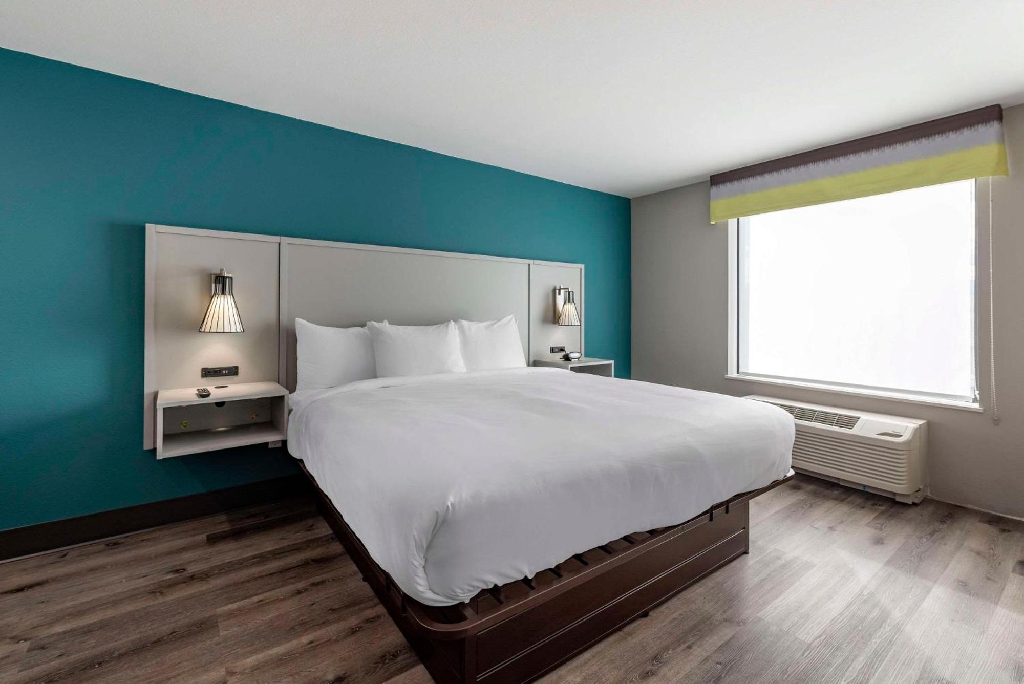Comfort Suites Colorado Springs East - Medical Center Area Dış mekan fotoğraf